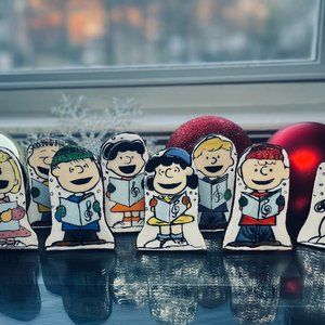 Peanuts Charlie Brown Christmas Choir Set 8 Pcs